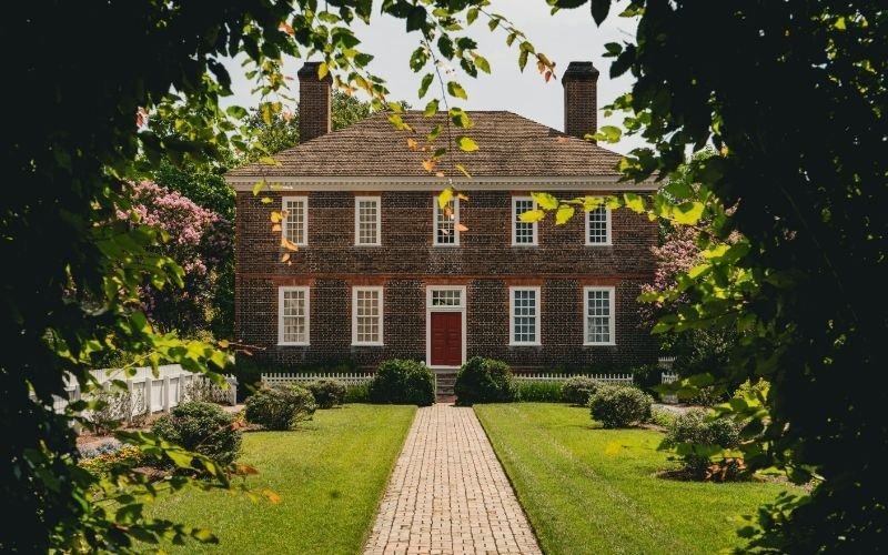 COMMERCIAL REAL ESTATE